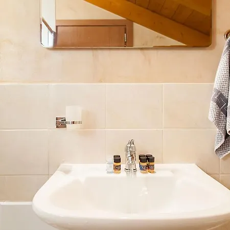 Dom wakacyjny Villaaltinaapartments *